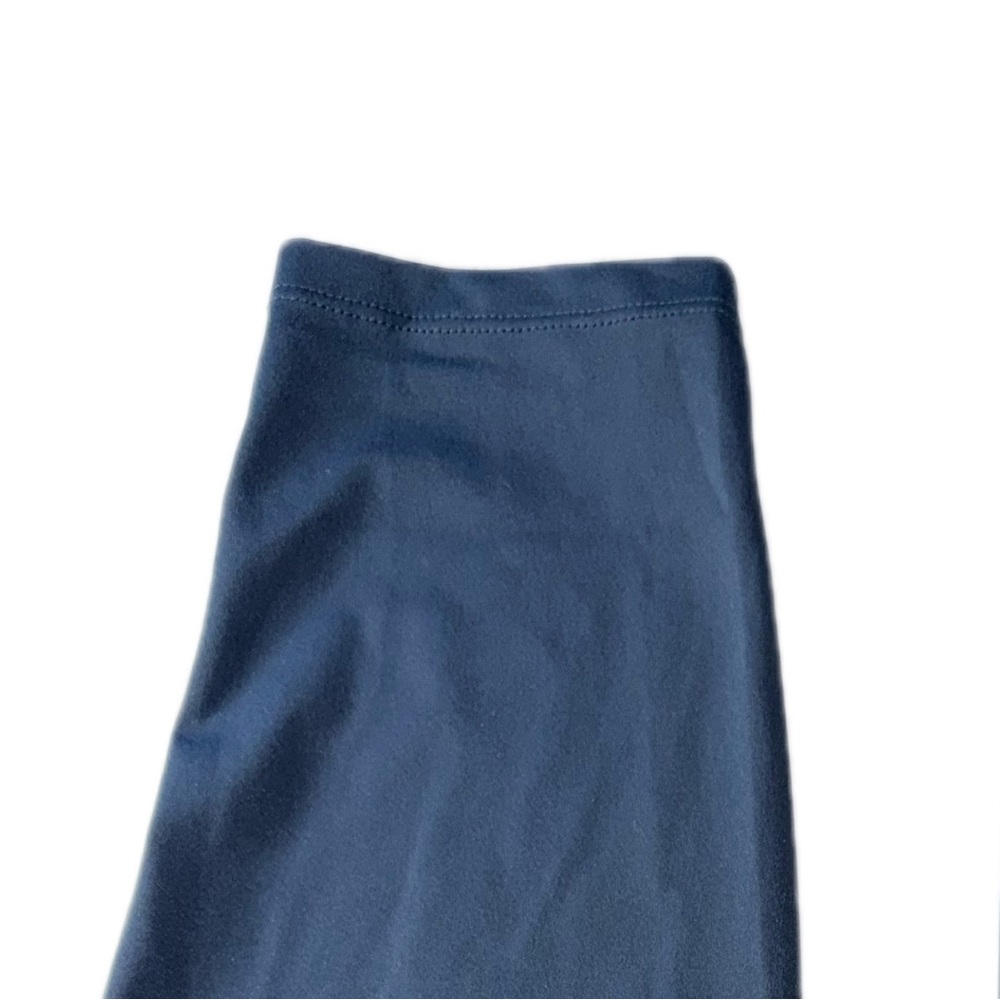 HALARA Navy High-Waist Scrunch Back Leggings with Side Pockets - Picture 5 of 7